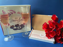 Load image into Gallery viewer, Pine Hearts